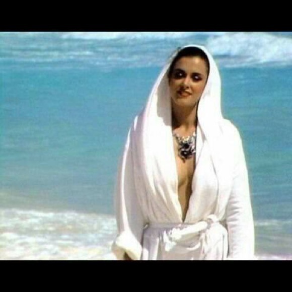 Meet your Posher, Carol - Picture 1 of 1